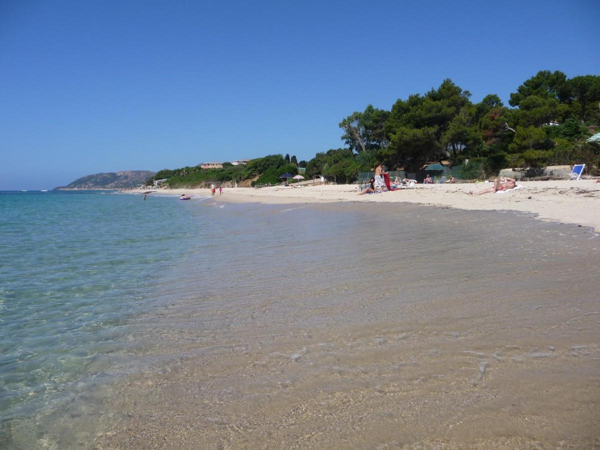 Santa Margherita Di Pula, Calaverde, Deliziosa Villetta 100 Metri Dal Mare Eksteriør billede